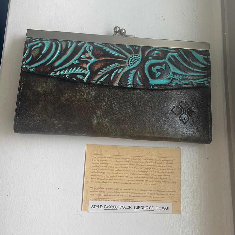 Patricia Nash wallet, style P496133, color: turquoise